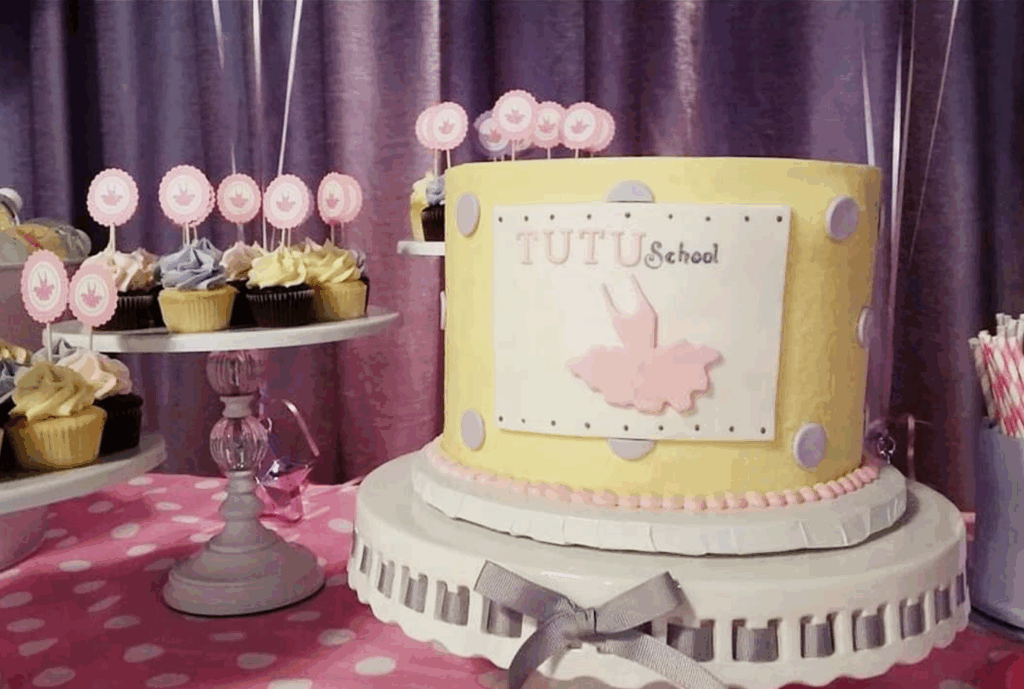 tarta de cumpleaños de ballet en tutu school